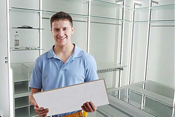 Hier finden Sie unsere ausführlichen Montageanleitungen und Montagevideos zu den Schranksystemen von FRANK Schranksysteme