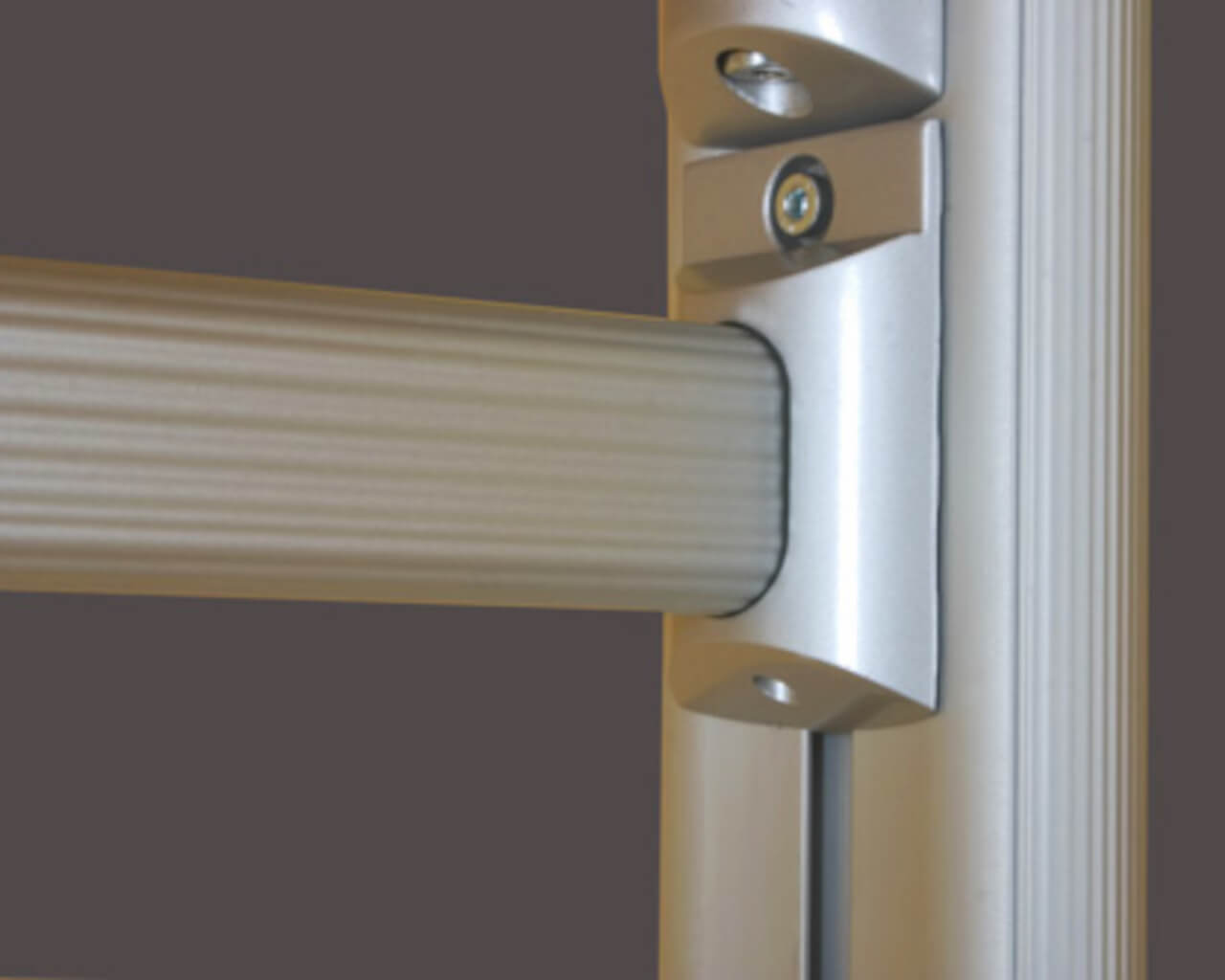 Kleiderstangenhalter für offenes Schranksystem SOFT