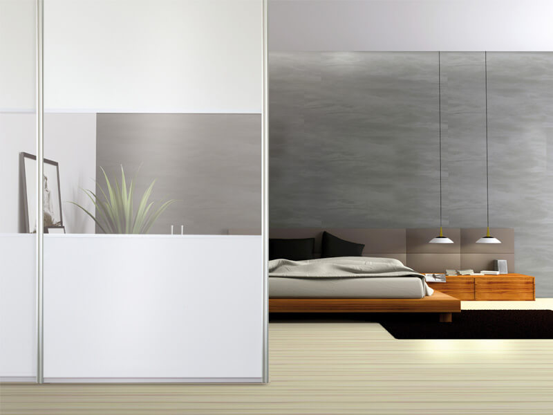 Hängeschiebetür FLY Quadro als Raumteiler Füllung Glas lackiert und transparent