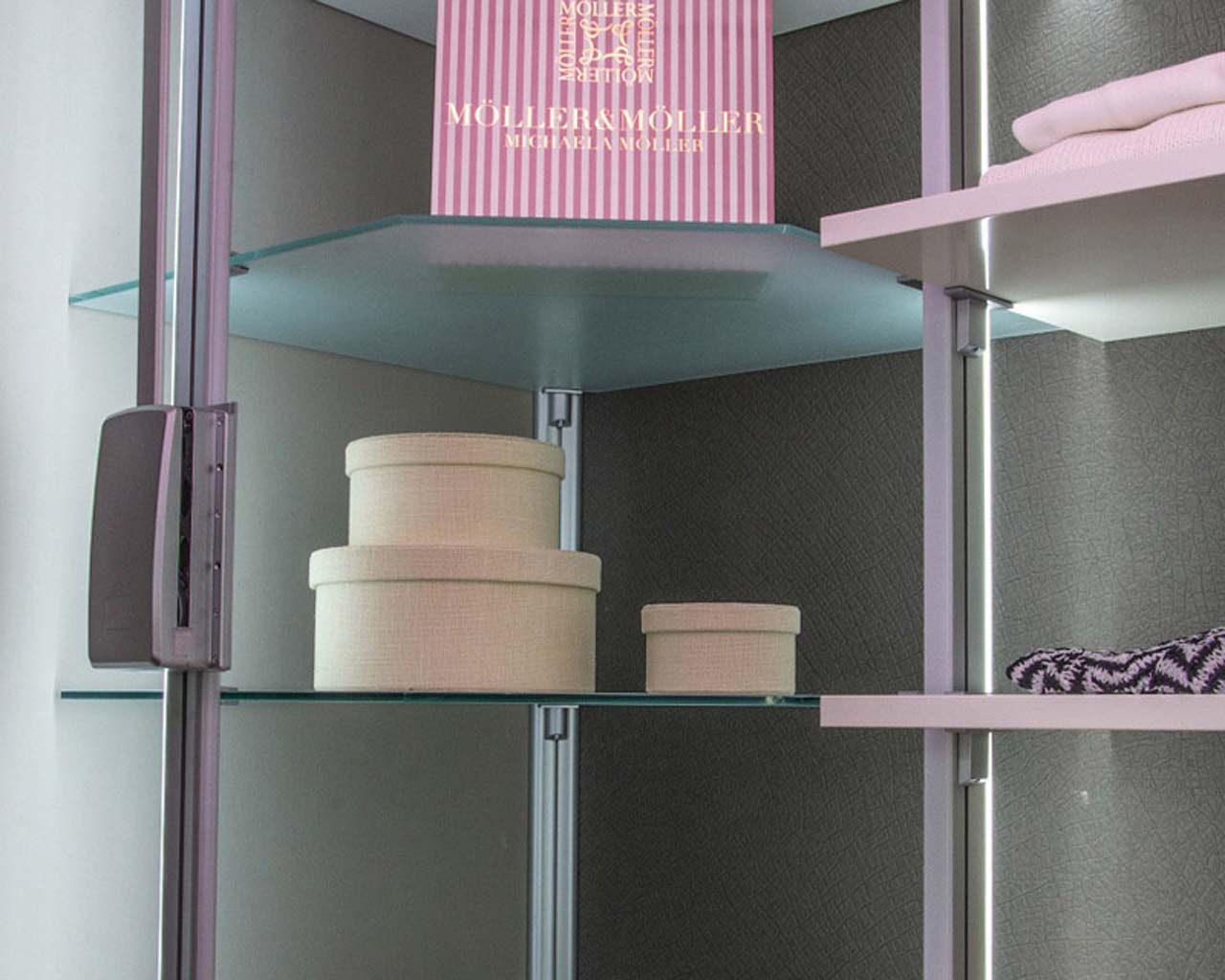 1 Set = 2 St. Glas-Eckböden für Kleiderschrank