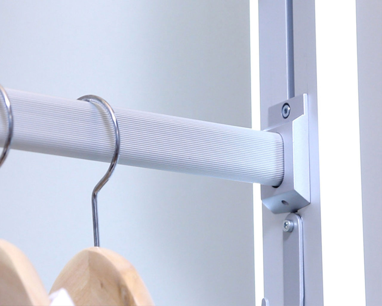 Kleiderstangenhalter für offenes Schranksystem PREMIUM