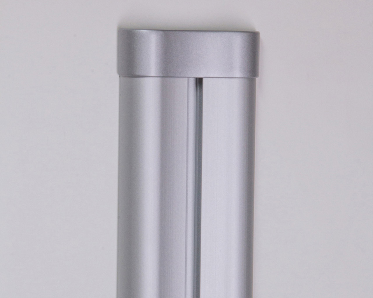 Halbprofil zur Wandmontage in 4 Längen Halbprofil zur Wandmontage in 4 Längen