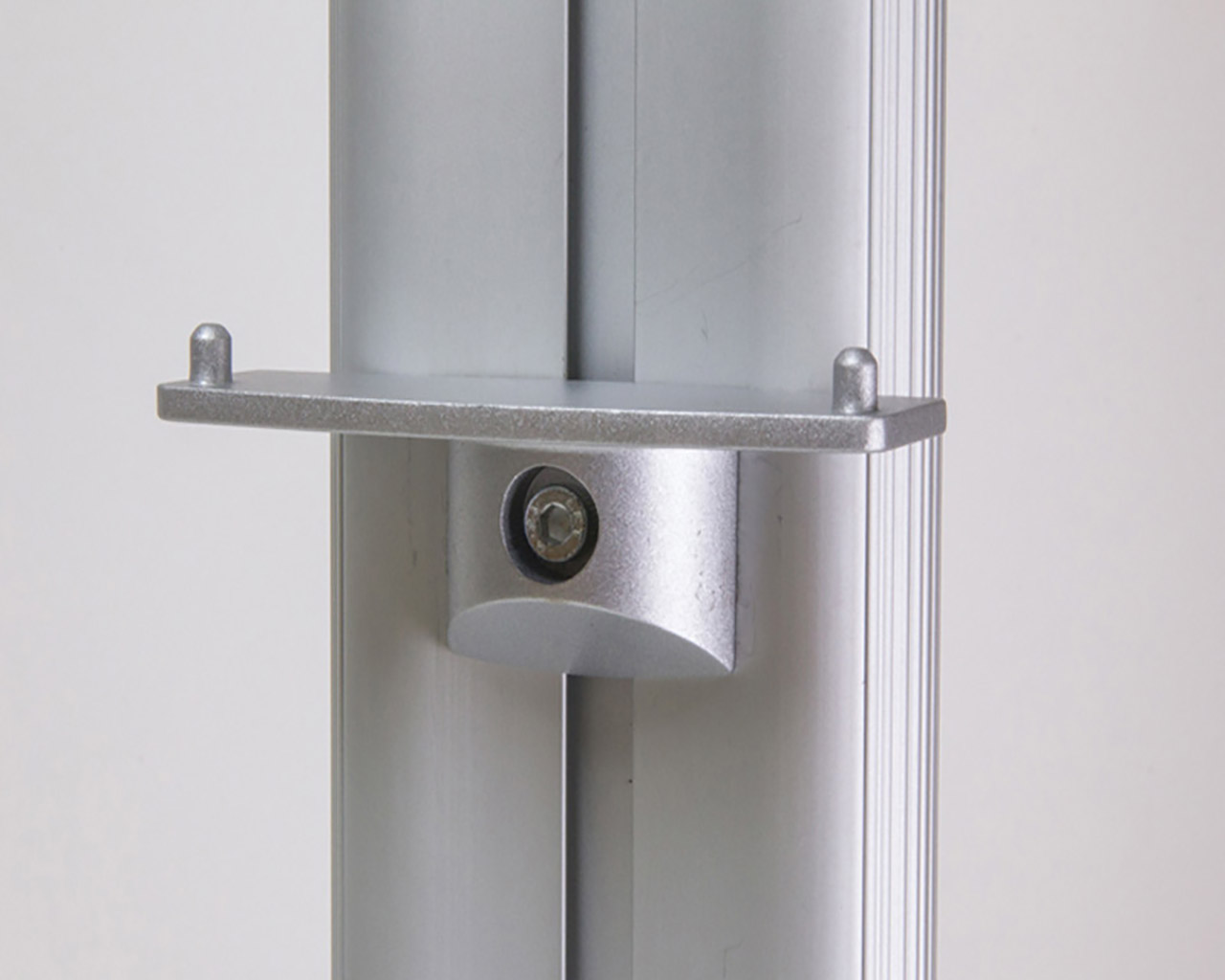 Korpushalter für offenes Schranksystem SOFT