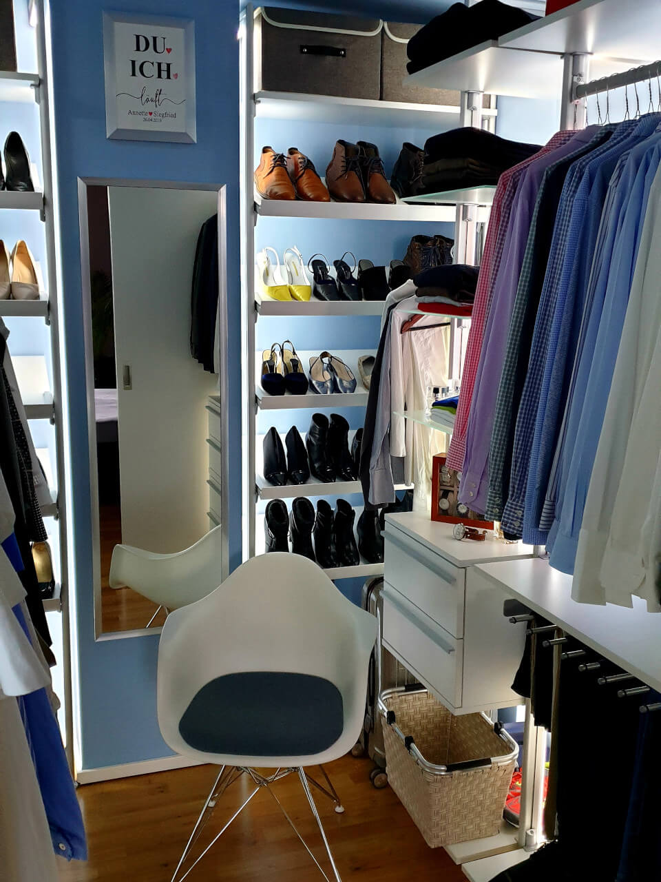Begehbarer Kleiderschrank für kleine Räume